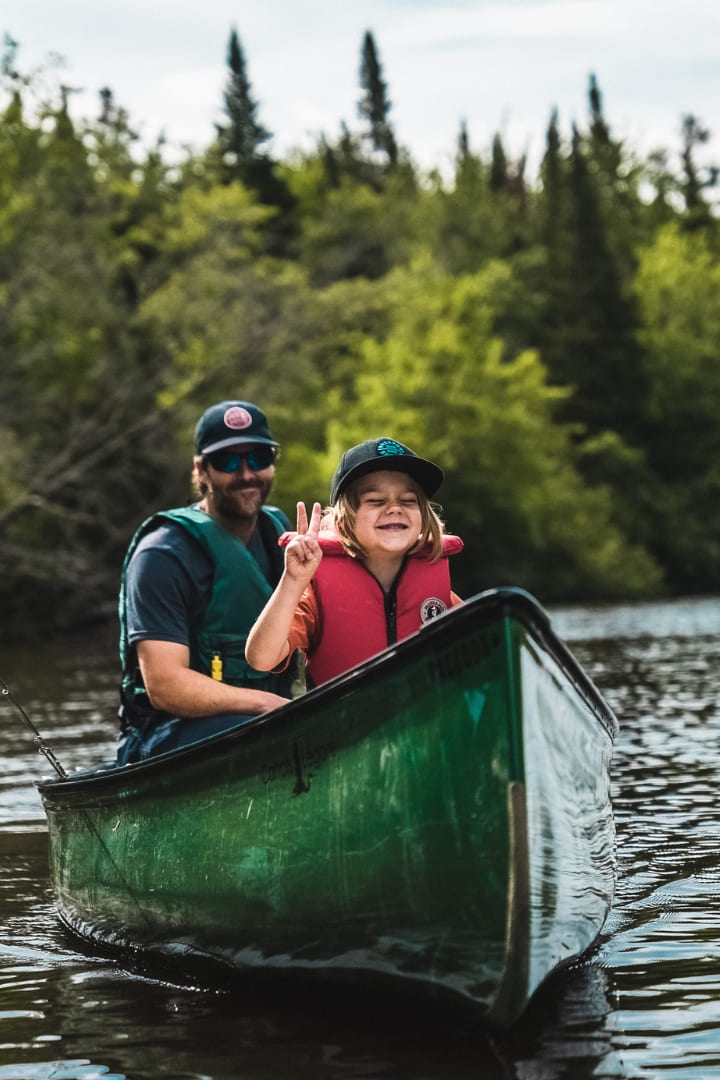 La pêche en famille chez Canots Légaré Père et fils à la pêche chez Canots Légaré